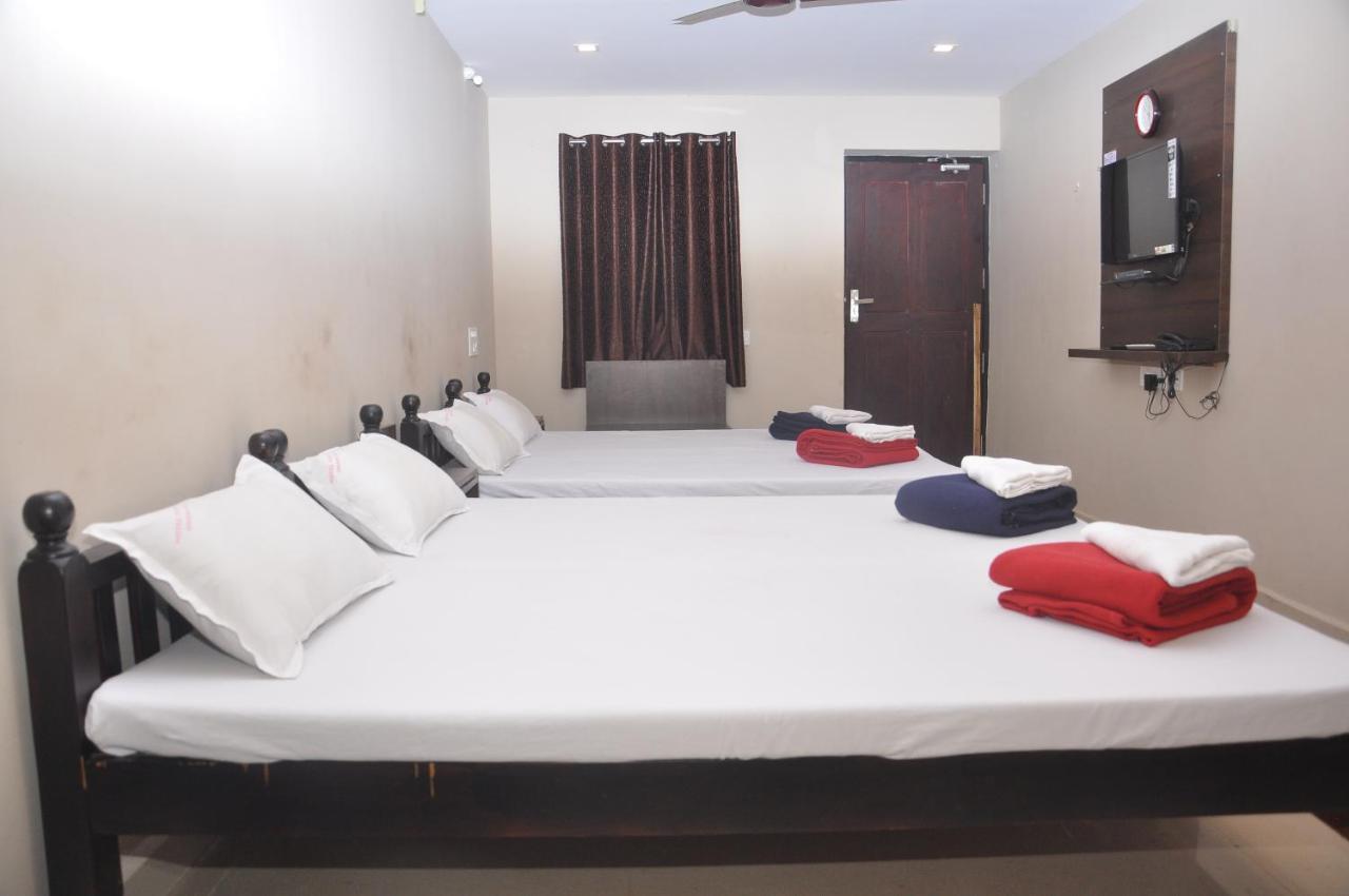 Hotel Temple City Papanasam Exterior foto