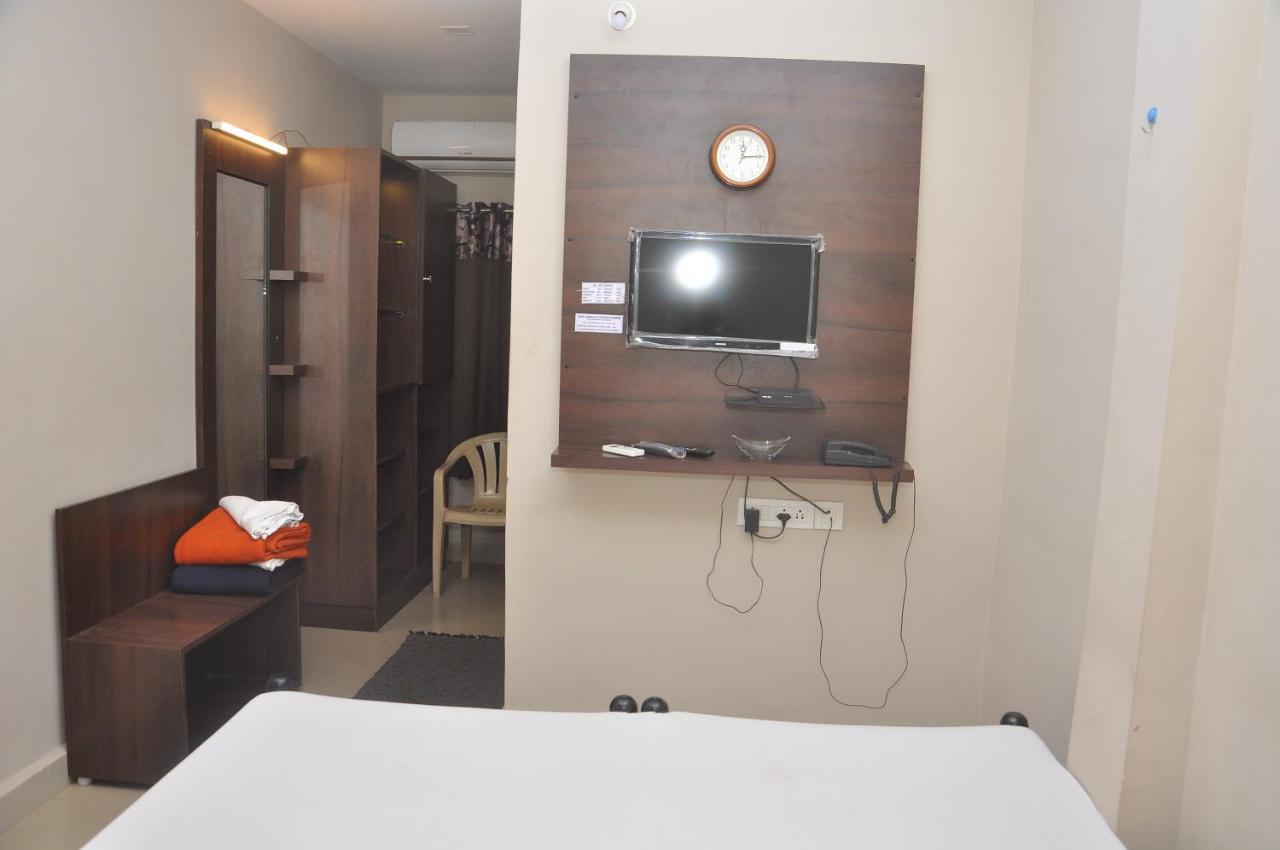 Hotel Temple City Papanasam Exterior foto