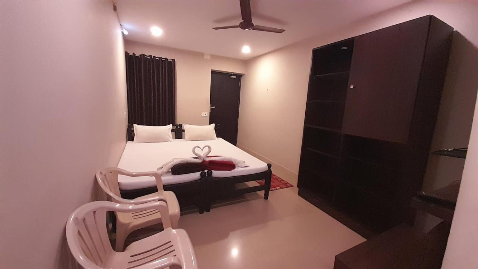 Hotel Temple City Papanasam Exterior foto